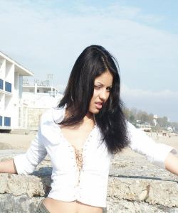 <p class='ppt-number'> 221 779 + PIN 771</p><p class='ppt-pricing-de'>1,99 Euro/Min.</p>