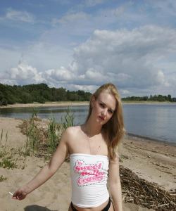 <p class='ppt-number'> 221 779 + PIN 386</p><p class='ppt-pricing-de'>1,99 Euro/Min.</p>