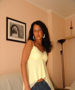 <p class='ppt-number'>09005 66 55 50 593</p><p class='ppt-pricing-de'>1,99 Euro/Min. im dt. Festnetz - Mobilnetz ggf. abweichend</p>