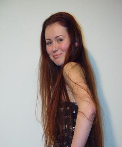<p class='ppt-number'> 221 779 + PIN 233</p><p class='ppt-pricing-de'>1,99 Euro/Min.</p>